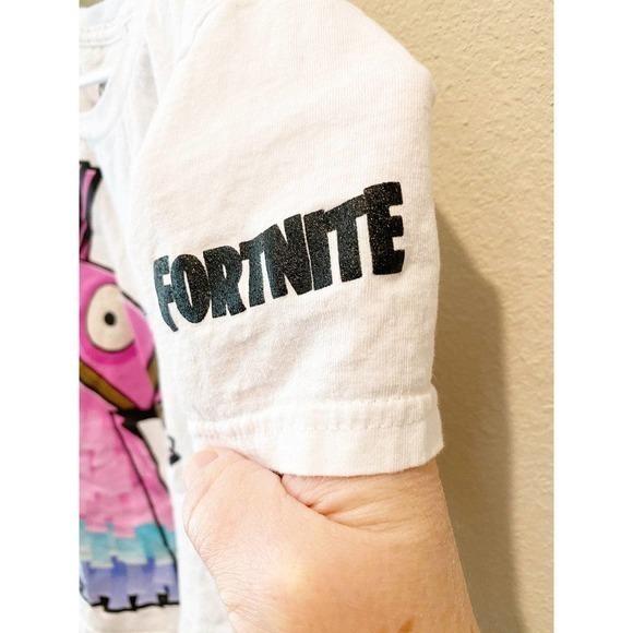 Boys Fort nite loot llama‎ t-shirt size medium - Picture 2 of 3